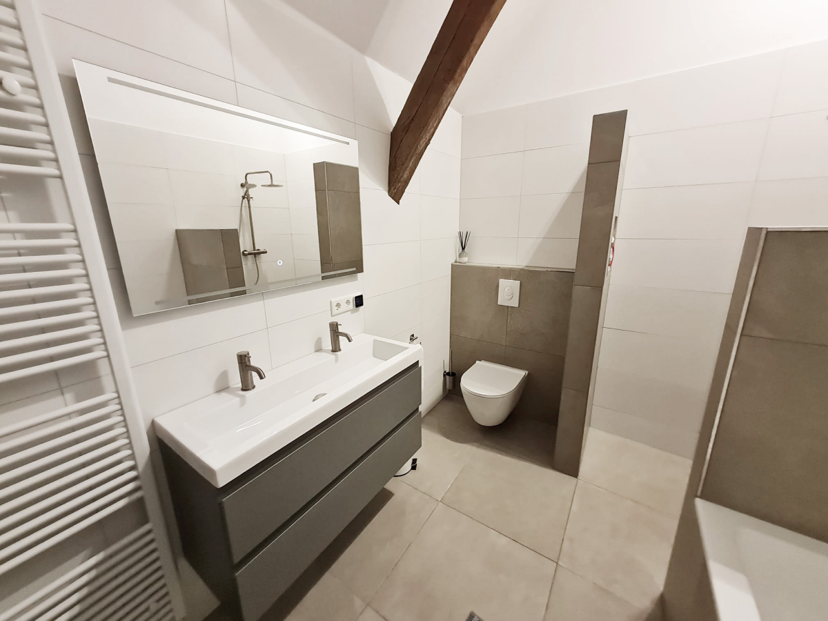 Badkamer renoveren in Wijchen door Jeffrey Rossen Bouw.
